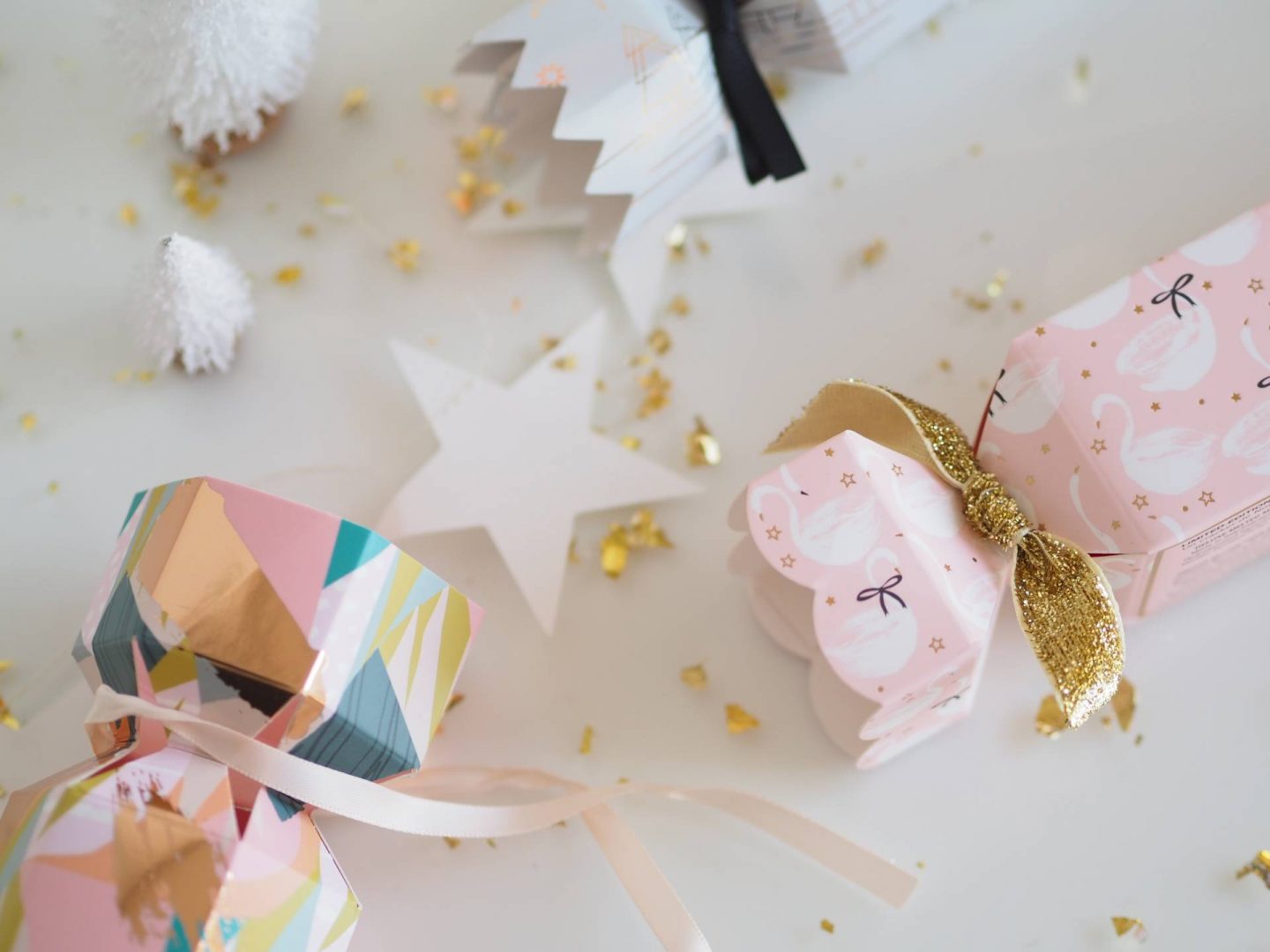 CRACKERS FOR CHRISTMAS | Megan Taylor