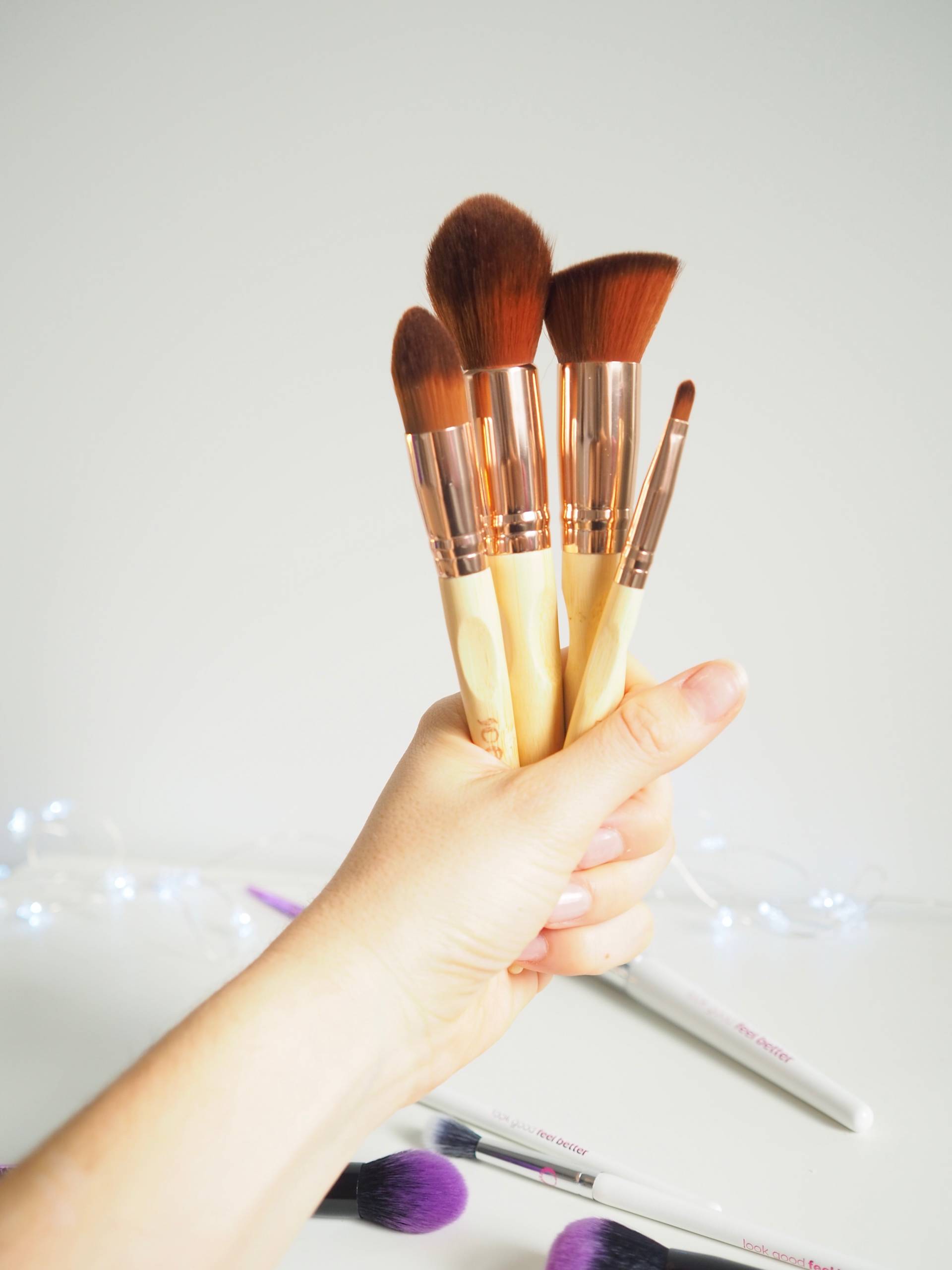 FESTIVE MAKE UP GIFTS FOR THEM & YOU